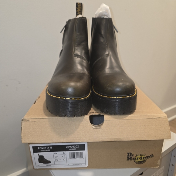 Dr. Martens Rometry II (US Size 10/EU Size 42) - Picture 4 of 6